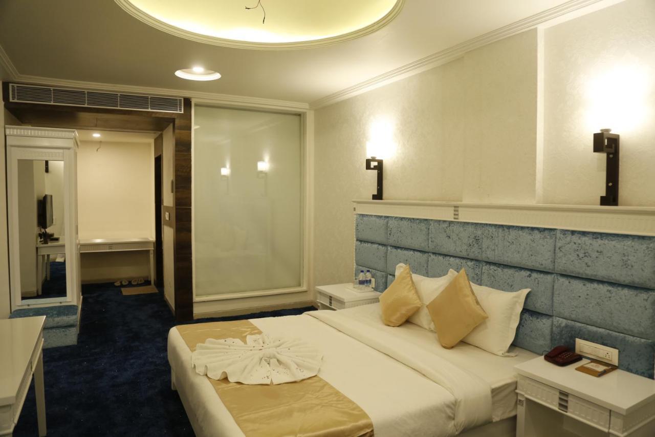 Silver Estate Resort Tikamgarh Esterno foto